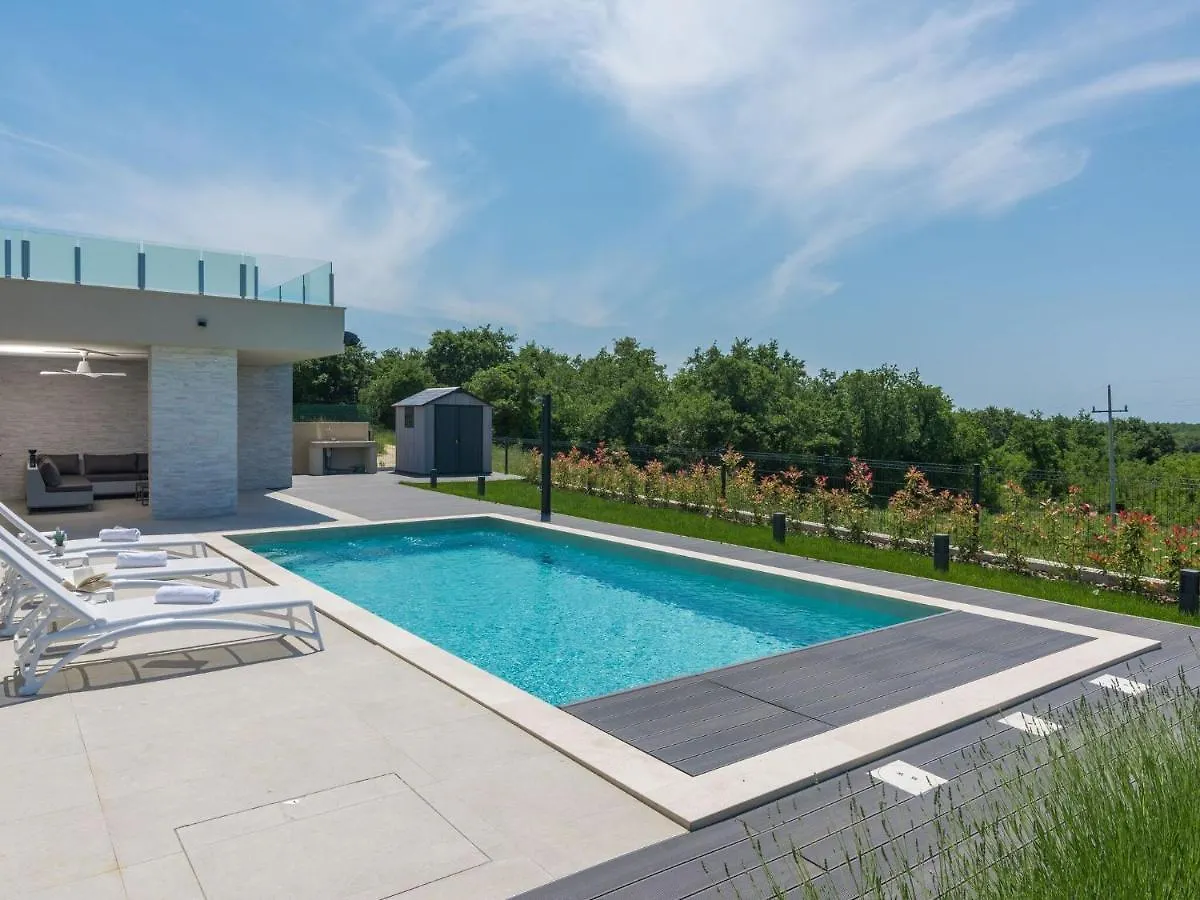 Wonderful Villa With Swimming Pool And Wellness Brtonigla 0*,  Hırvatistan
